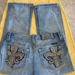 Miss Me size 29 Signature rise cuffed capris